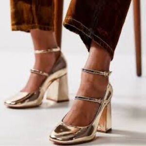 Schutz Women's Dorothy Metallic Block Heel Mary Jane Pumps in metallic gold. 9.5